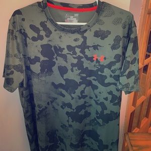Men’s Under Armour Camo Heat Gear Shirt